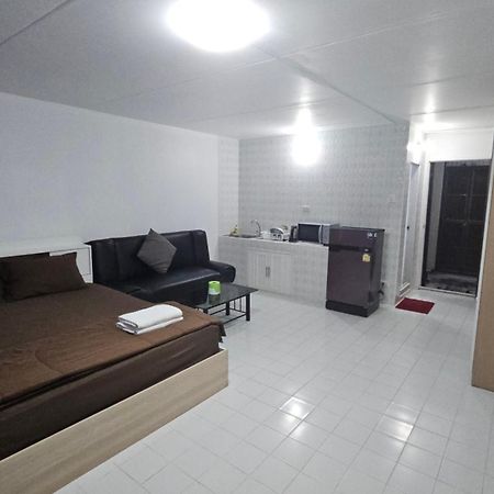 New Room Нонтхабурі Екстер'єр фото